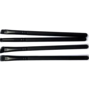 Miny Meikkaustarvikkeet^Meikkisivellinsetti 4-osainen