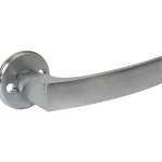 Pisla Pienrauta-Ulko-ovenpainike Edward Mattakromattua Messinkiä