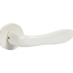 Pisla Pienrauta-Ulko-ovenpainike Veeti Messinkiä, Valkoinen