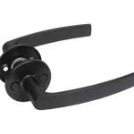 Pisla Pienrauta-Väliovenpainike Sini Samakki/satiinimusta